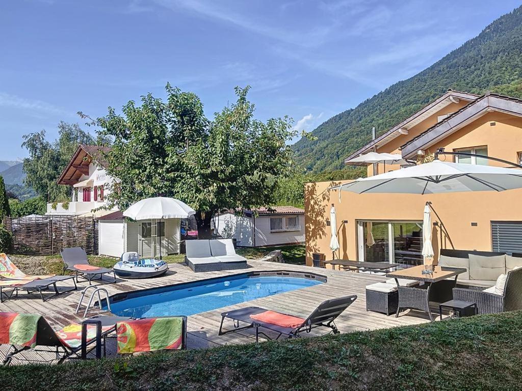 Moderne Avec Terrasse Et Piscine A Chatel Sur Apartment *